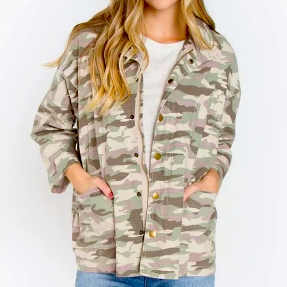 Lulus Sugarlips Camo Oversized Hooded Snap Button Zip Jacket Green Black Small